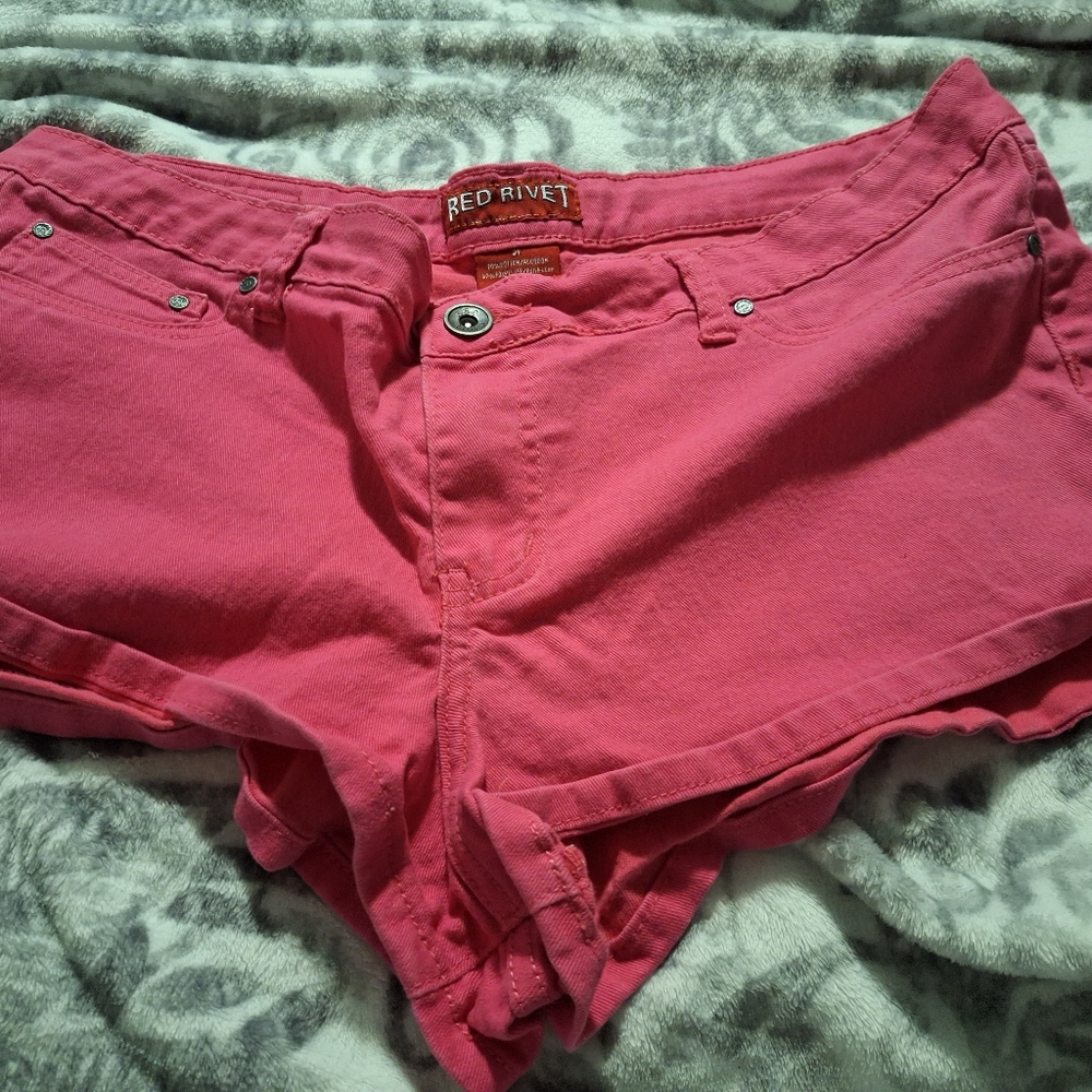 Pink body shorts